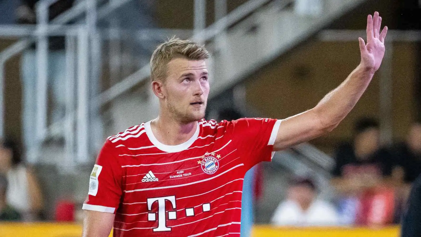 Personl Terms Agreed: Man United seal deal with arrival of £45m star as first summer signing 3 c 13 De ligt